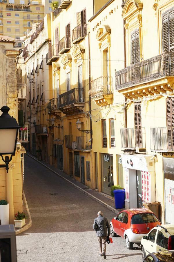 La Terrazza Sul Corso City Center Bed & Breakfast Agrigento Exterior photo